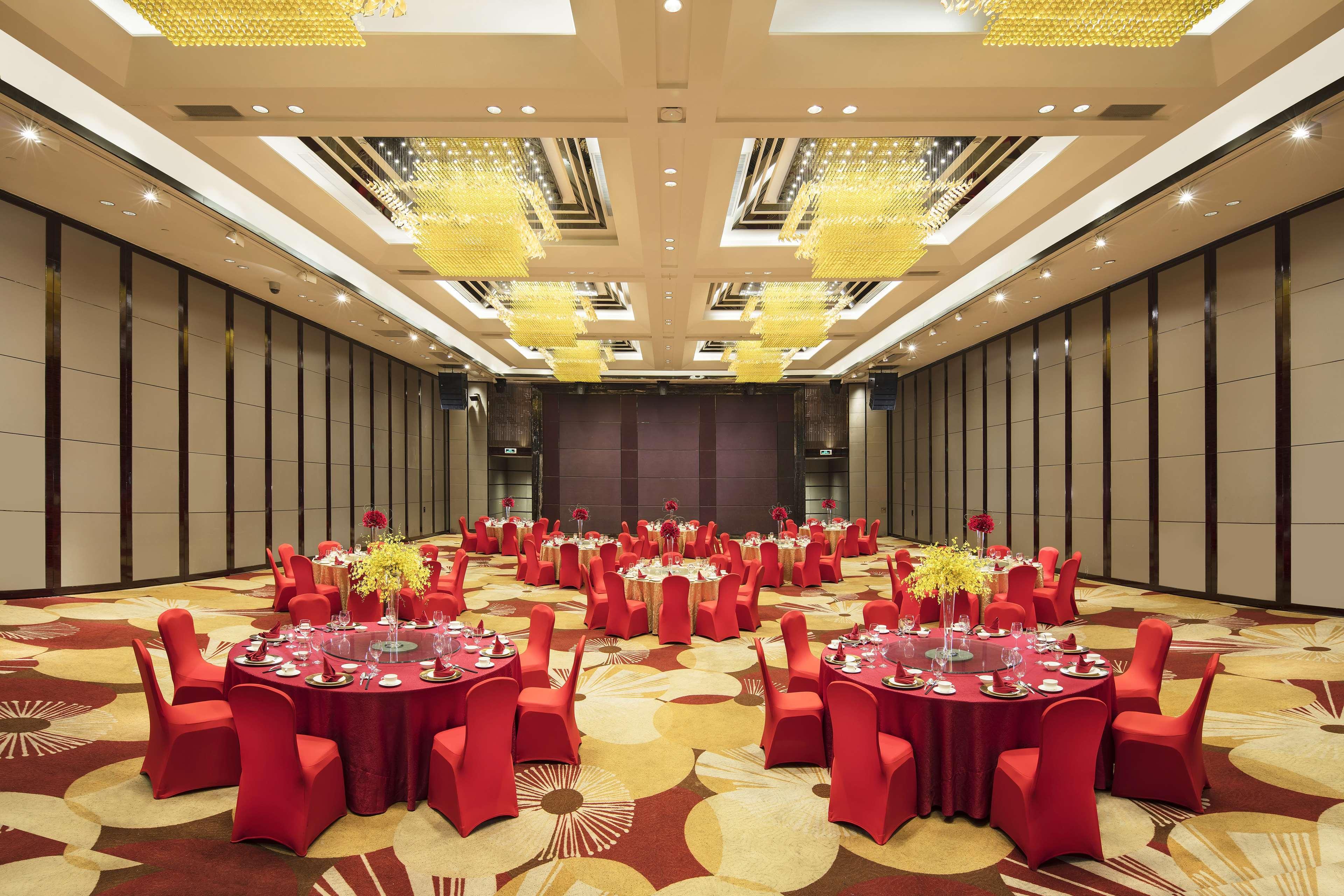 Hilton - Close To Lecong International Furniture Mall Hotel Foshan