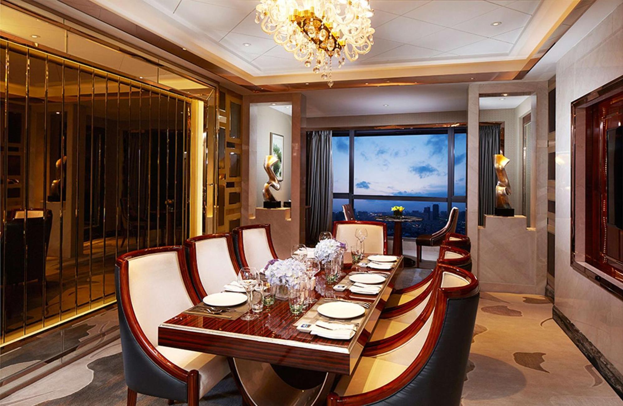 Hilton - Close To Lecong International Furniture Mall Hotel 5*
