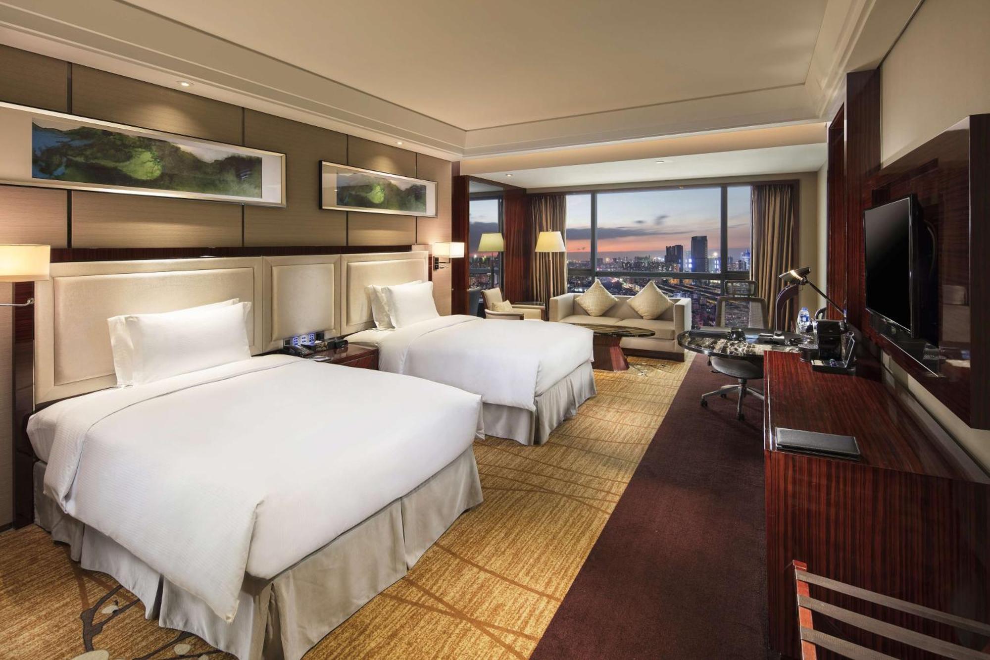 Hilton - Close To Lecong International Furniture Mall 5* Foshan