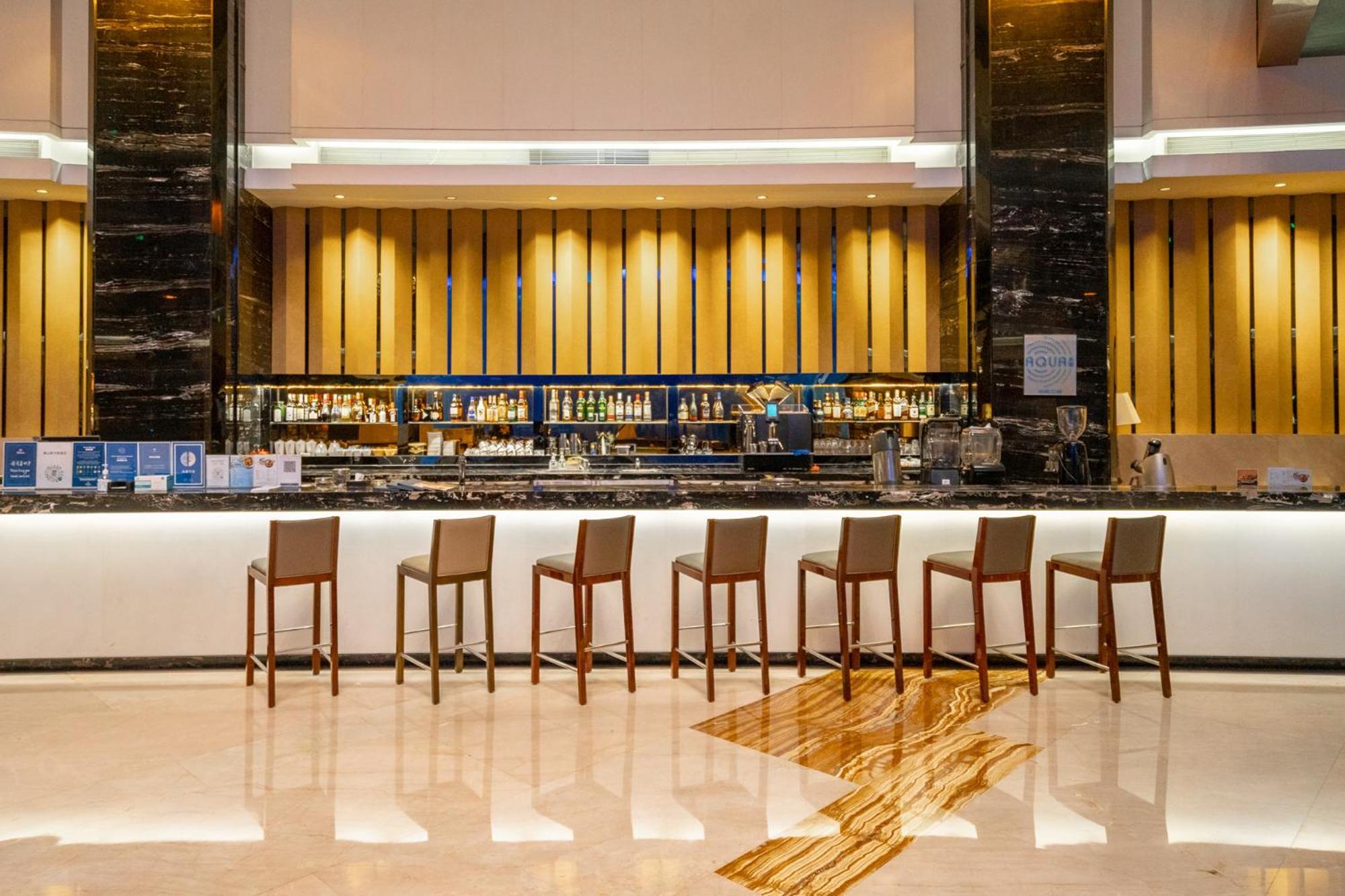 Hilton - Close To Lecong International Furniture Mall 5*