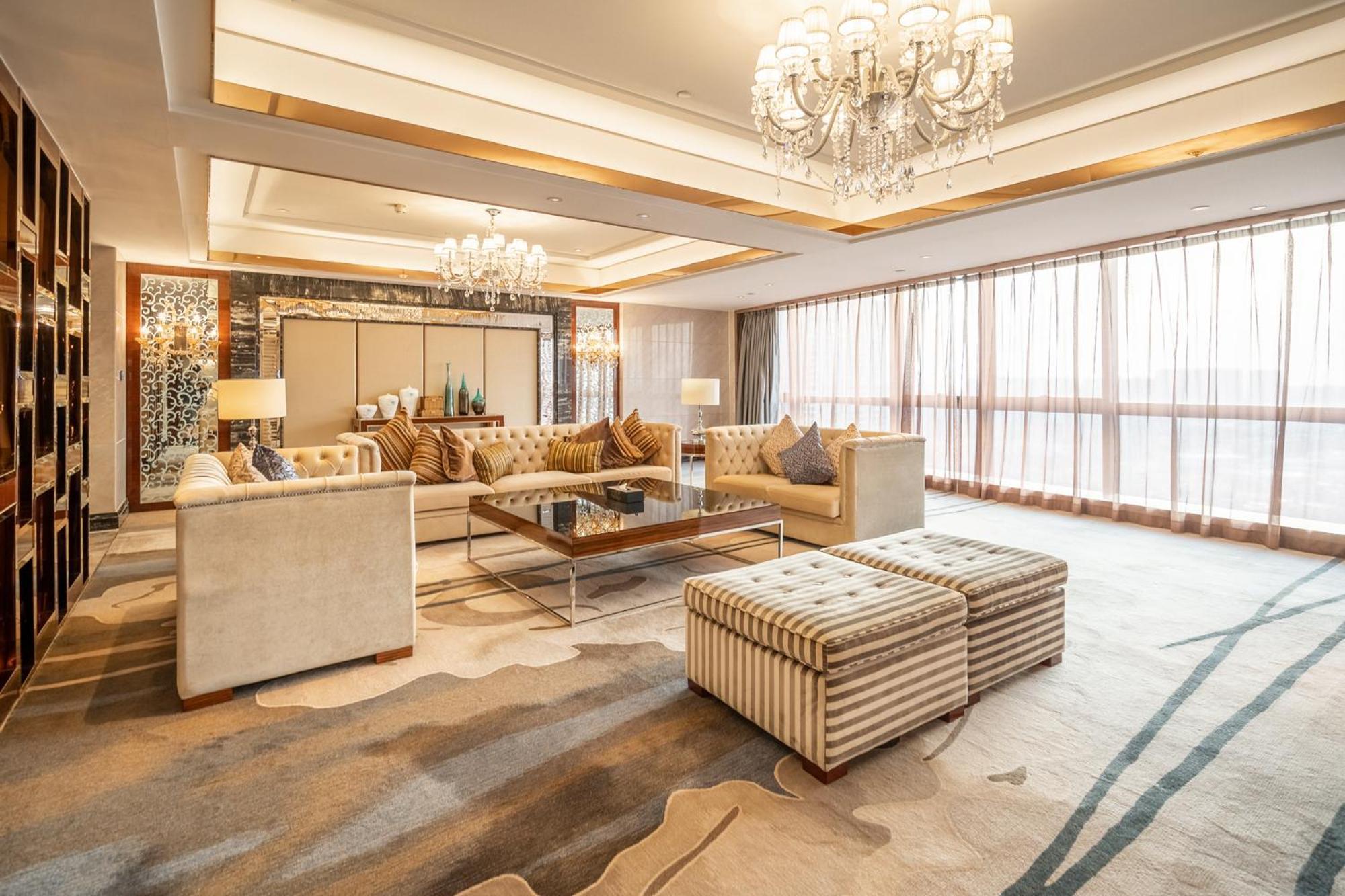Hilton - Close To Lecong International Furniture Mall 5*