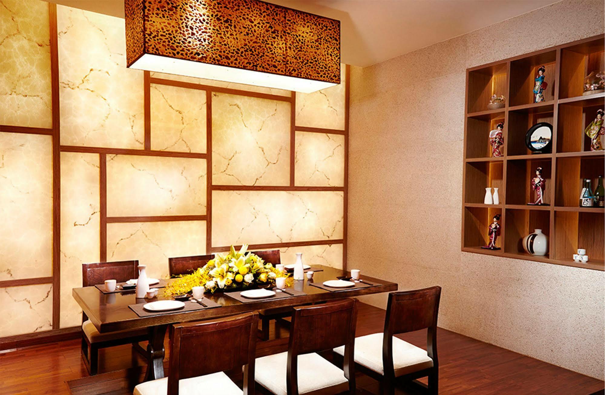 Hilton - Close To Lecong International Furniture Mall Hotel Foshan